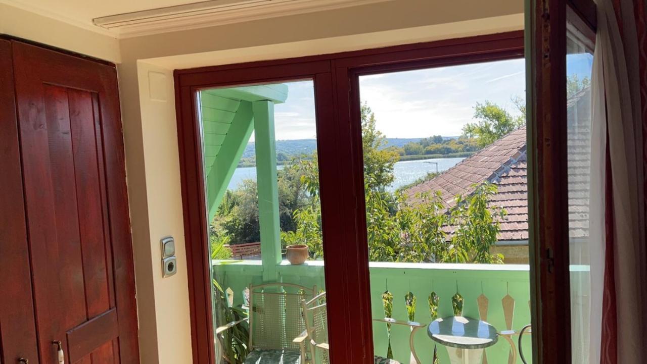 Tamas Apartman Balatonfoeldvar Sziveben- Egesz Evben Nyitva! Luaran gambar