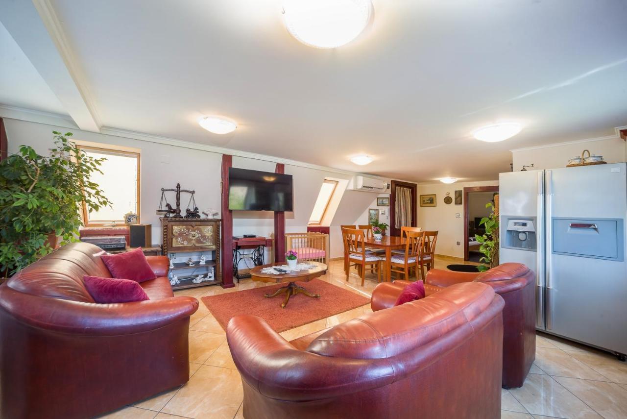 Tamas Apartman Balatonfoeldvar Sziveben- Egesz Evben Nyitva! Luaran gambar