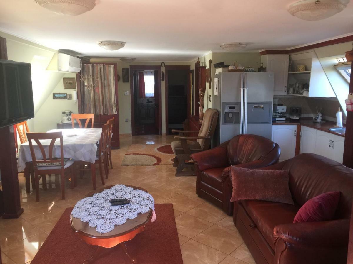 Tamas Apartman Balatonfoeldvar Sziveben- Egesz Evben Nyitva! Apartment Luaran gambar